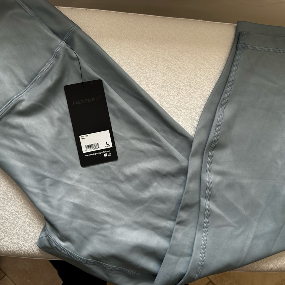 90 Degree By Reflex Light Gray coated Leggings Large NWT
